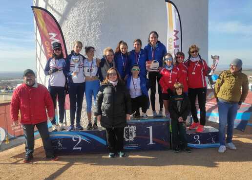 BRAHIM EL OURZADI Y CLARA MACARENA BELL VILLE CAMPEONES REGIONALES DE CAMPO A TRAVÉS