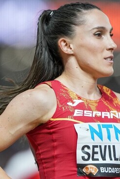 Paula Sevilla Campeona de España Absoluta de 400 ML
